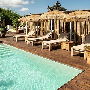 Aisha Apartahotel